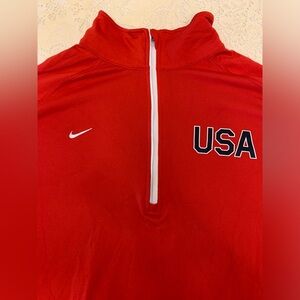 Women’s TEAM USA🇺🇸 Nike Dri-Fit 1/4 Zip Red USA Long sleeved  pullover Size XL